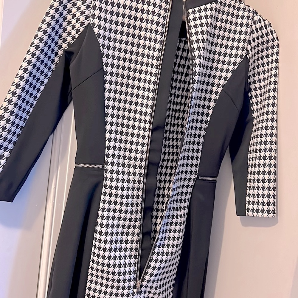 Houndstooth Dress - Picture 6 of 9